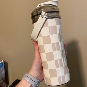 BrüMate Tan Checker MultiShaker